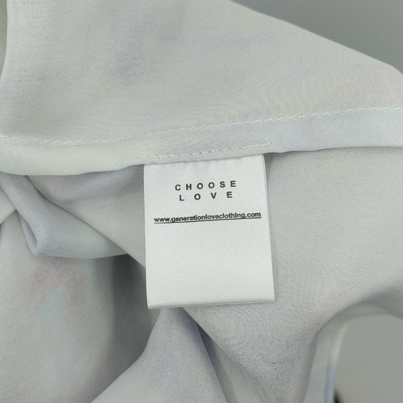 NWT GENERATION LOVE Kaylee Tie 100% Silk Top in Cloud Print - Picture 8 of 11